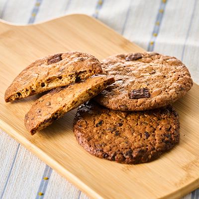 ふるさと納税 東海村 チョコチャンククッキー&オートミールレーズンクッキーの詰合せ(20枚入り) |  | 02