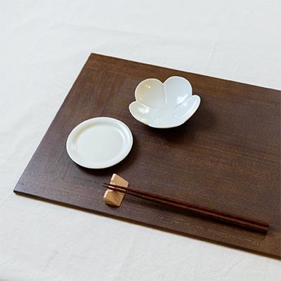 ふるさと納税 加茂市 お手入れ簡単・天然木ランチョンマット〈KIRI Place Mat ブラウン2枚組〉の画像