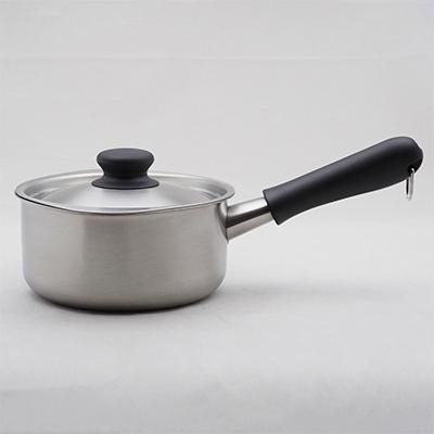 ふるさと納税 燕市 柳宗理デザイン　ミルクパン14cm　ふた付き　つや消し仕上げ グッドデザイン賞 片手鍋 燕三条 |  | 01