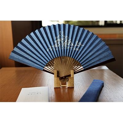 ふるさと納税 福知山市 由良川扇子 桐箱入り 1箱 (内容 型染藍染扇子1本・藍染扇子袋1袋)