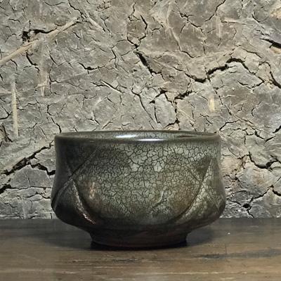 ふるさと納税 唐津市 【唐津焼　炎向窯　彫唐津　蛇蝎茶碗】打越一彦作 |  | 01