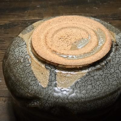ふるさと納税 唐津市 【唐津焼　炎向窯　彫唐津　蛇蝎茶碗】打越一彦作 |  | 03