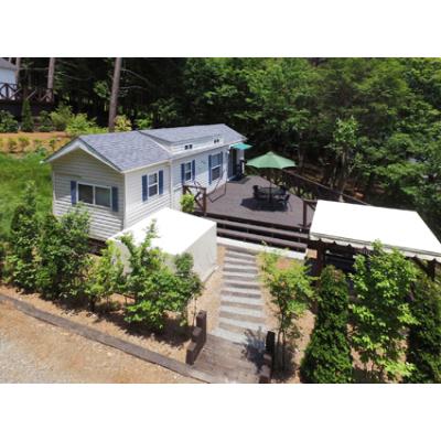 ふるさと納税 富士河口湖町 [河口湖カントリーコテージBan]休前日ペア!グランピングリゾート *1泊2日朝食付き