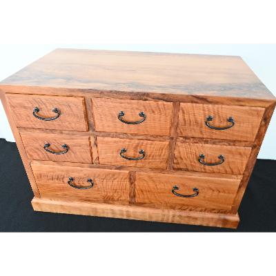 ふるさと納税 指宿市 [屋久杉で創った]小物たんす(330-1056)