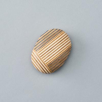 ふるさと納税 芦別市 PLYWOOD laboratory Paper-Woodペーパーウェイト「koishi」楕円mix