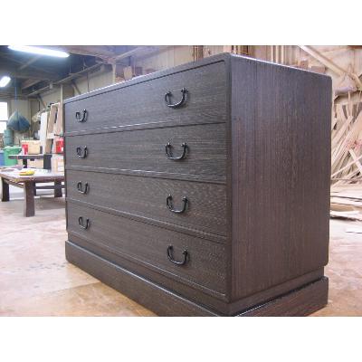 ふるさと納税 岸和田市 総桐小袖箪笥4段焼桐仕上げ(桐たんす)