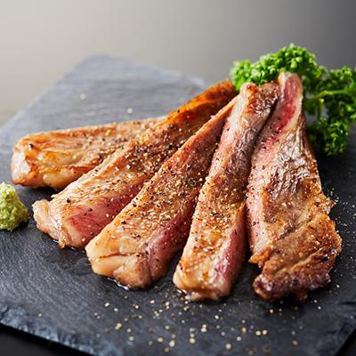ふるさと納税 飯豊町 人気のブランド和牛　米沢牛　サーロインステーキ　180g×2(冷凍) |  | 01