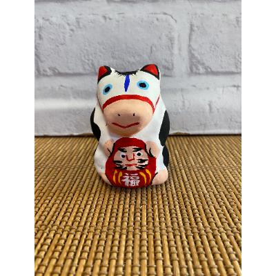 ふるさと納税 春日部市 達磨抱き午(うま)手作り張子人形