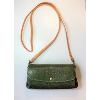 ふるさと納税 甲賀市 [牛革]トラベルポシェット(グリーン)