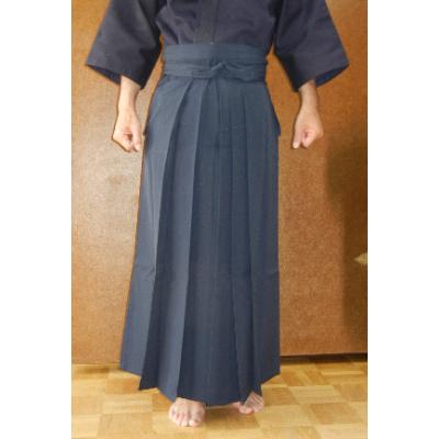 ふるさと納税 田原本町 テトレックス弓道男子袴　黒色　23号(前紐下から裾まで約87センチ) |  | 02