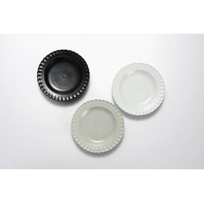 ふるさと納税 能美市 九谷焼 5.5号フリル皿 3点セット (白磁・青磁・黒釉) 宮腰徳二作