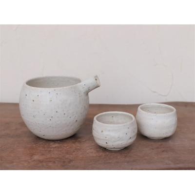 ふるさと納税 上島町 白マットの酒器セット(酒器とぐい呑み2個セット) ykt-018