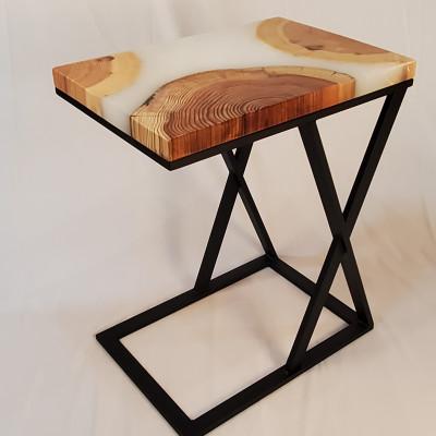 ふるさと納税 山県市 山県市の美山杉とレジンを使用した、[輪切りレジンテーブル、ホワイトシルバーラメ]