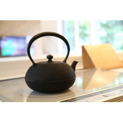 ふるさと納税 奥州市 南部鉄器 鉄瓶 姥口アラレ 1.2L【及春鋳造所作】 [Y0035] |  | 03