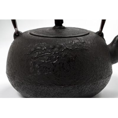 ふるさと納税 奥州市 南部鉄器 鉄瓶 丸南部松(中) 1.4L 【伝統工芸士