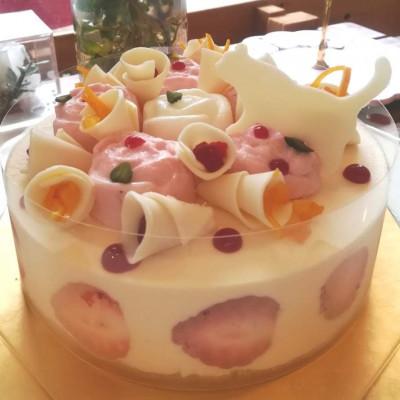 ふるさと納税 福岡市 博多生まれのアイスケーキ専門店からアントルメグラッセ「博多の街のローズケーキ」