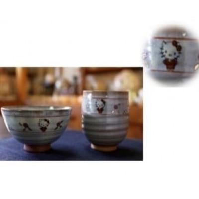 ふるさと納税 奈良市 赤膚焼 奈良絵ハローキティ湯呑・茶碗セット