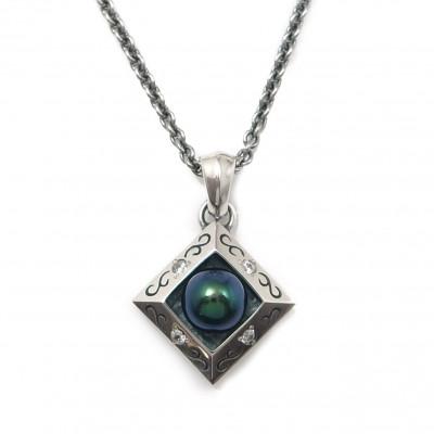 ふるさと納税 神戸市 天然ブラックパール 銀製 ペンダント ネックレス キュービックジルコニア 神戸市 DT-472