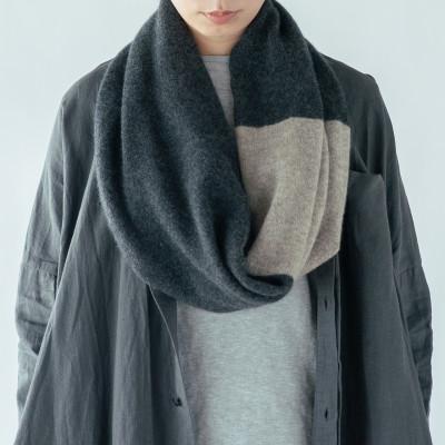 ふるさと納税 島田市 ホワイトカシミヤ100%のスヌード(チャコール×ベージュ) | 