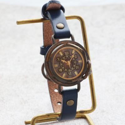 ふるさと納税 大津市 天然樹木[ウォールナット]と八角形デザインの文字盤が可愛い腕時計 Sサイズ ベルトカラー:茄子紺