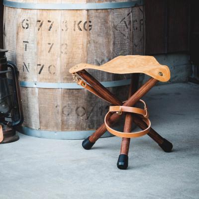 ふるさと納税 大野町 [お申込み受付後生産]革と木のハンティングチェア(ロータイプ):ナチュラル