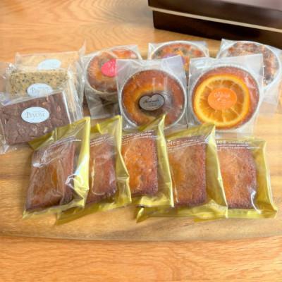 ふるさと納税 河内長野市 [北海道産小麦・バター使用]老舗フレンチレストランが提供する、焼き菓子詰め合わせ(13個入り)