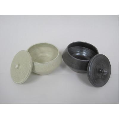 ふるさと納税 若狭町 森と器シリーズ 蓋物2つ(ふた付き器) 黒と白