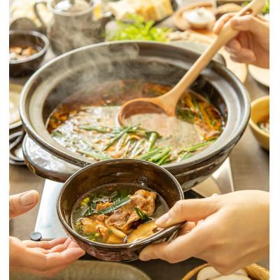 ふるさと納税 伊賀市 長谷園の「伊賀土鍋 アメ釉」中(2〜4人用)DC-02の画像