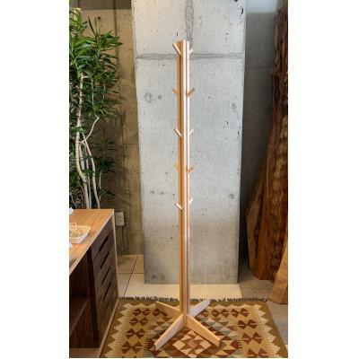 ふるさと納税 交野市 北欧調の木製ポールハンガー160cm(メープル材)コートやカバン、帽子をオシャレに掛けられる♪