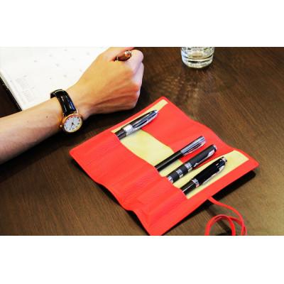 ふるさと納税 香芝市 こだわりの逸品「6本収納ロールペンケース」&lt;レギュラーレッド&gt;