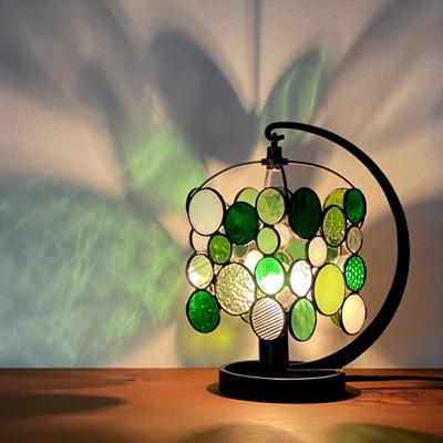 ふるさと納税 瀬戸市 Nijiiro Lamp のステンドグラスのテーブルランプ ドロップス グリーン