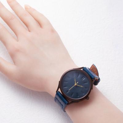 ふるさと納税 大津市 特産【近江牛革】で作るハンドメイドウォッチ　サステナブルを時計から　文字盤/ベルトカラー:青の画像