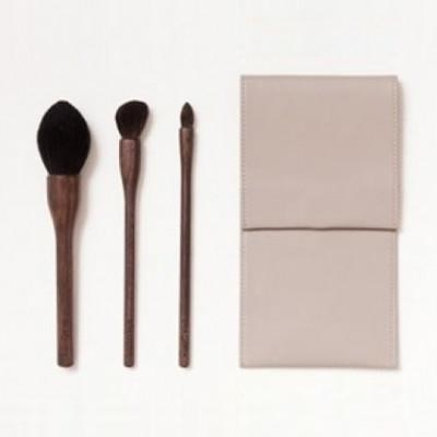 ふるさと納税 熊野町 熊野化粧筆 SHAQUDA ウヴ 3ブラッシュ&amp;ケース