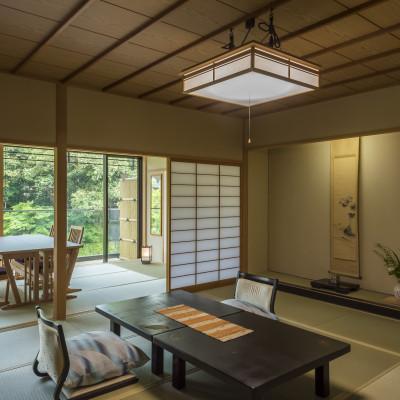 ふるさと納税 加賀市 [石川県・山代温泉]魯山人も逗留した旅館 たちばな四季亭 スーペリア客室 ペア宿泊券