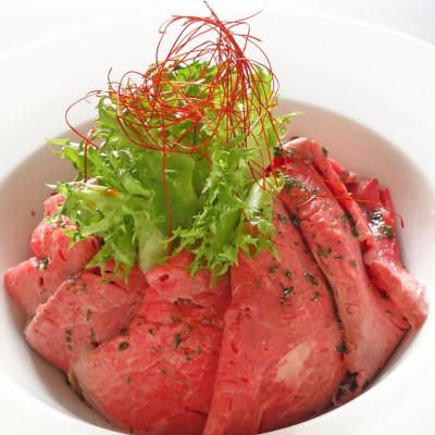 ふるさと納税 津奈木町 あか牛ローストビーフ200gセット(ローストビーフ200g あか牛のたれ200ml付き)(津奈木町)