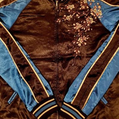 ふるさと納税 横須賀市 日本地図と舞妓柄刺繍スカジャンLサイズ
