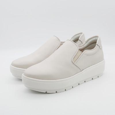 ふるさと納税 八潮市 [婦人靴/スリッポンスニーカー]ボディケア用 アイボリー 22.5cm