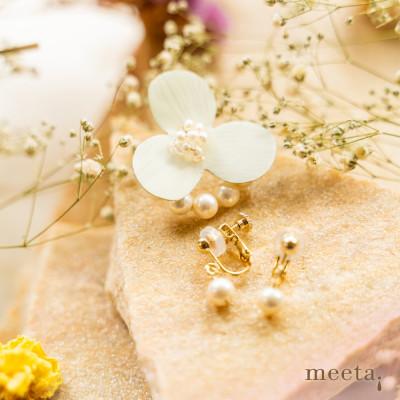 ふるさと納税 関川村 淡水パールとオパールの花弁のお花ブローチとイヤリング×各1点_3