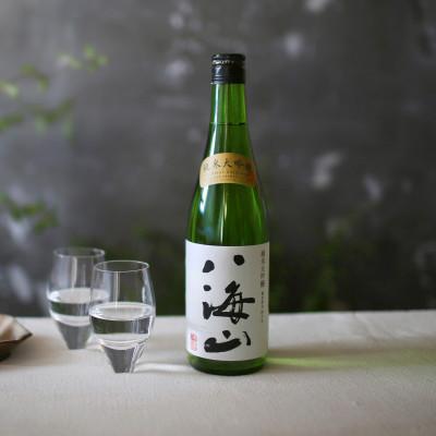 ふるさと納税 南魚沼市 日本酒 八海山 純米大吟醸&純米吟醸-720ml 名酒 飲み比べセット 食前・食中酒にオススメ |  | 01