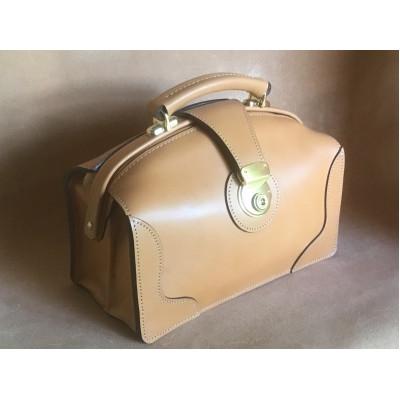 ふるさと納税 南大隅町 ミニダレスバッグ[キャラメル]