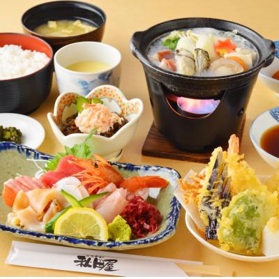 ふるさと納税 北斗市 [源泉100%天然温泉/新鮮食材の朝・夕御膳]ホテル 秋田屋 1泊2食付きペア宿泊券