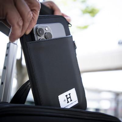 ふるさと納税 ひたちなか市 ラフテール【karami 空身】スマートフォンショルダー　漆黒(ブラック)　　CW-KM-BK_3