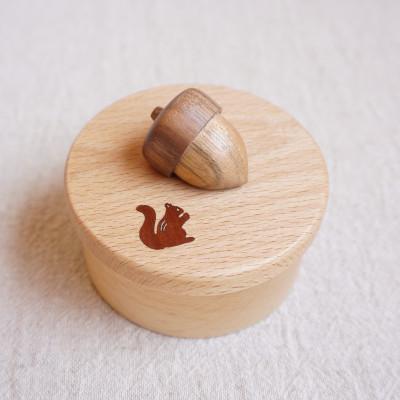 ふるさと納税 北上市 木象嵌 どんぐりの小箱(りす)どんぐり型の持ち手がかわいい木製の小箱[夢工房]