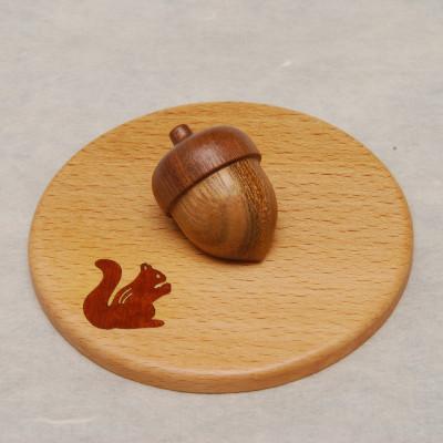 ふるさと納税 北上市 木象嵌 どんぐりのふた(りす・ブナ)どんぐり型の持ち手がかわいい木製カップカバー 1個[夢工房]