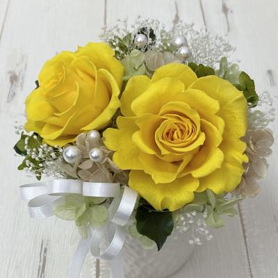 ふるさと納税 春日部市 シュガーパインのプリザーブドフラワーアレンジ〔フローラ/ミモザイエロー〕春日部市