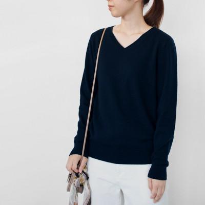 ふるさと納税 五泉市 カシミヤ100%VネックセーターLサイズ(ネイビー)