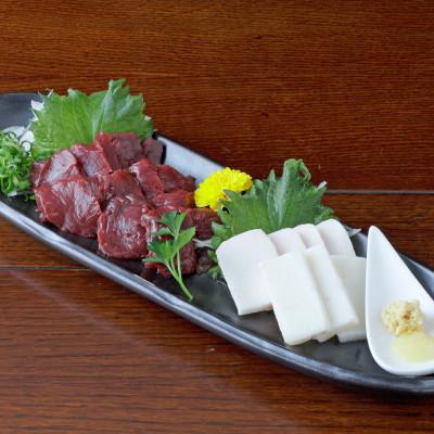 ふるさと納税 宇城市 [馬刺し]熊本直送 二種盛り 赤身100g・コーネ50g 合計150gセット(宇城市)