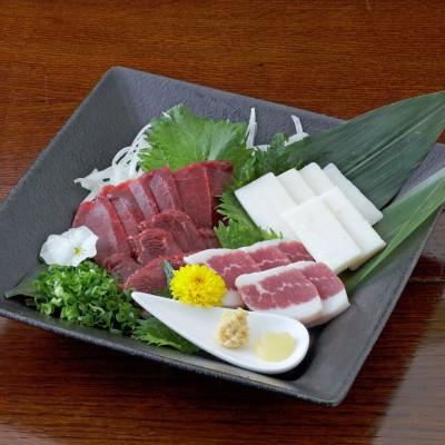 ふるさと納税 南阿蘇村 [馬刺し]熊本直送三種盛 ブロック肉 赤身100g・コーネ50g・フタエゴ50gセット(南阿蘇村)