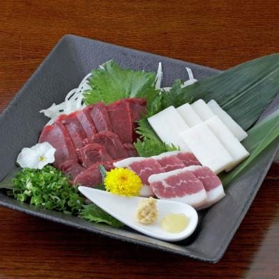 ふるさと納税 長洲町 [馬刺し]熊本直送三種盛ブロック肉 赤身100g・コーネ50g・フタエゴ50g 計200g(長洲町)