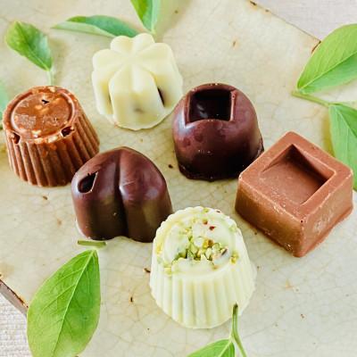 ふるさと納税 綾町 ホワイト&amp;ミルク&amp;ビターチョコ詰合わせ 6個入り